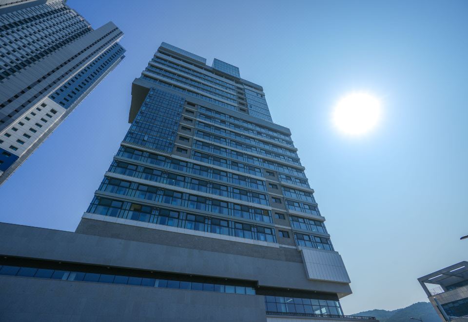 시프트도어 레지던스 하리