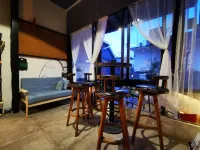 Mr .w Youth Hostel (Old Town)