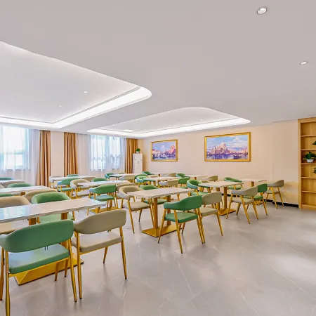 Vienna 3 Best Hotel (Huanjiang Maonan Jinjie Branch)