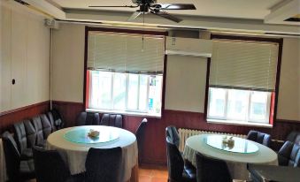 Beijing Liangmei Express Hotel (Dongzhimen Hospital Dongsishitiao Subway Station) - Housity
