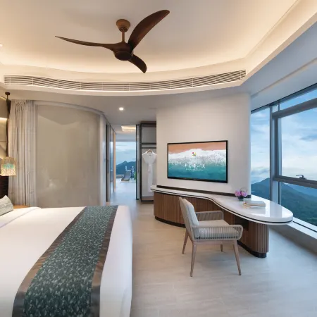 Silver Sands Hotel By RìChū
