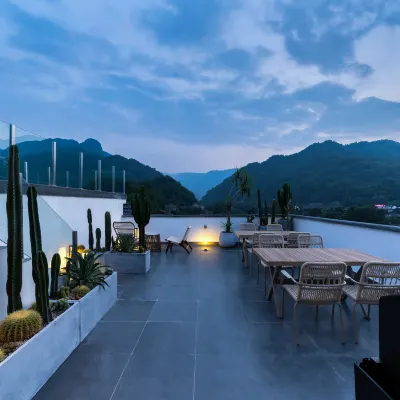 Luhyin hongya Hotel Hotels near Zengjia Garden
