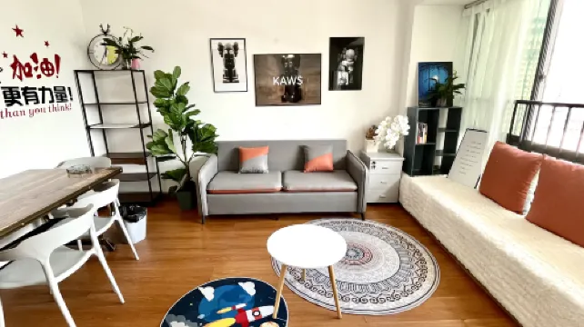 愛與城女生青年旅舍（南寧火車站店）