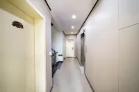 Anyue Theme Hotel (Xinzheng International Airport Branch) Hotels near Xinzheng Airport Railway Station