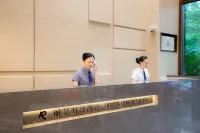 Rezen Longuu Hotel (Dingsheng Plaza, Zhanjiang Shenchuan Avenue)
