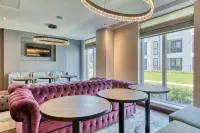 伯恩矛斯西崖普瑞米爾酒店 - 早餐