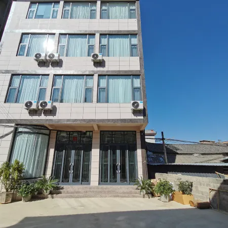 Spruce Theme Hotel Yongsheng