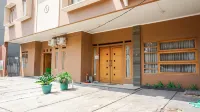 Hotel O Penginapan LorraNearPasar Oleh Oleh