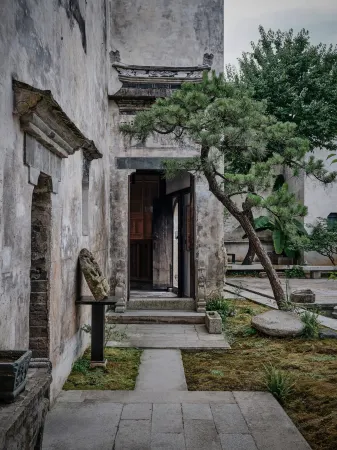 Wen Yu Hall - a heritage collection hotel Отели рядом с достопримечательностью «Fenglehu Scenic Area»