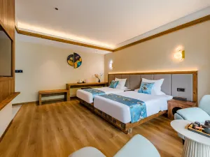 Floral Lux Hotel·Yu Homestay (Dalian Hongqigu Branch)