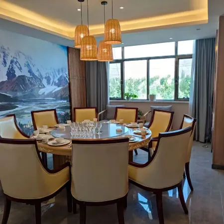 Grand Hotel Pamir, Krakow