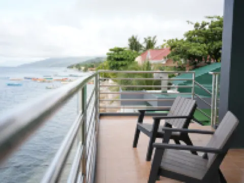 GT シーサイド イン オスロブのホテル