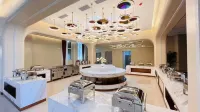 Elegant Young Hotel - Parkplatz