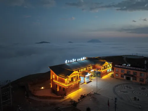 Cloud Homestay Hotels in Yongshan