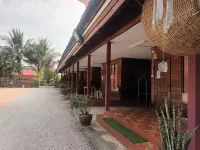 Noppakao Resort Hotel berhampiran Wat Phra That Lampang Luang