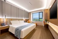 Gongliu Marriott Hotel (People's Square)