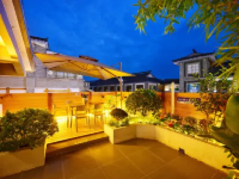 Zizaitian Homestay (Dujiangyan Scenic Area South Bridge Branch) โรงแรมใกล้สถานีรถไฟด่วน