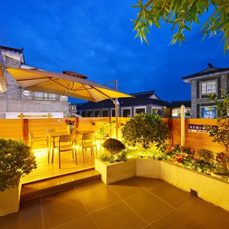 Zizaitian Homestay (Dujiangyan Scenic Area South Bridge Branch)