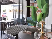 Luff Living - Adult Only Hotel dekat Air Terjun Lower Duden