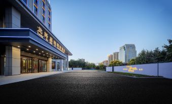 Translated into Longze Huili Hotel International