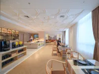 Vienna International Hotel (Shaoguan High-speed Railway Station Square Branch) Hotels in Shaoguan