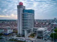 METROPOLO JINJIANG HOTELS-- Gaoyou Wenyou Middle Road Отели в г. Гаою