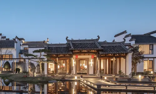 Huangshan Misty Rain Resort Hotel