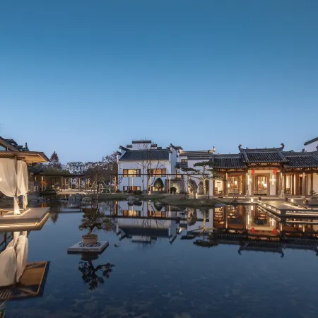 Huangshan Misty Rain Resort Hotel