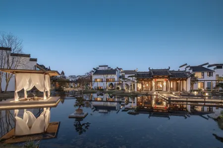 Huangshan Misty Rain Resort Hotel Отели в г. Шэсянь