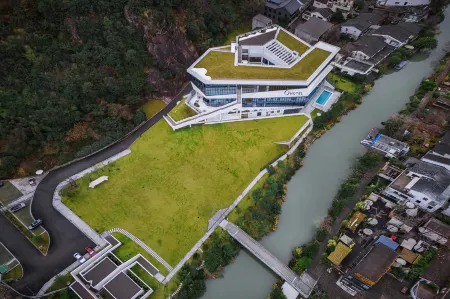 Wenzhou Ou GINLAN JIA Resort Hotel Отели рядом с достопримечательностью «Wenzhou Zoo»