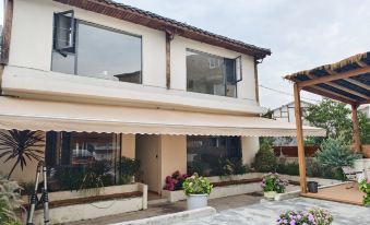 Shanheyue Chinese Inn (Qingyan Ancient Town)