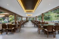 BIPENG SEASONSPRING RESORT - breakfast
