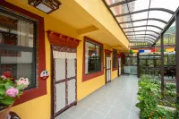 Zang Jinyue Lodge (Kangding Love Song Square Liuliu City Branch)