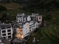 Wuyuan Shuiyu Shanse Homestay (Wuyuan Huangling Scenic Area Terrace Flower Sea) Hotels near Wuyuan Huangling