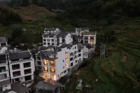 Wuyuan Shuiyu Shanse Homestay (Shaiqiu Viewing Platform Huangling Scenic Area) 장만(강만) (동선) 호텔