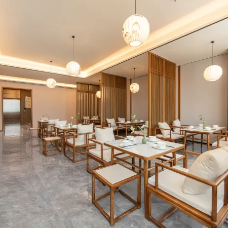 Moshang Qingju Hotel (Xuchang High-speed Railway East Station Central Hospital)