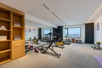 Days Select Wyndham Hotel - Gym
