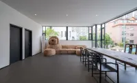 Floral Hong Homestay (Beihai Silver Beach)