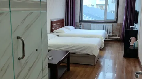 Luobei Dingsheng Hotel in Luobei