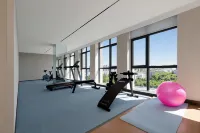 Yining Binjiang Peninsula International Hotel (Ile River Scenic Area · Yining Airport) - Fitnessstudio