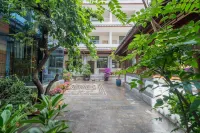 Lijiang Griffin East Ba Rhyme Homestay (Dashuiche Branch) - Wifi