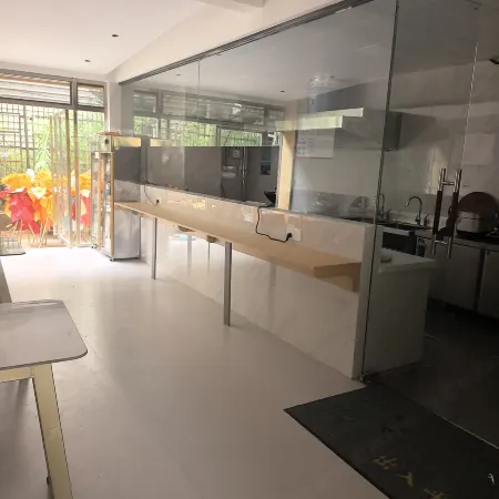 Zhuyu Qingfeng · Luxury | Family Vacation Villa Homestay (Xingyi Sunshine Valley Resort Area)