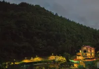 Zunyi Granary · Persimmon Tree Side Mountain Estate Vacation Apartment - Barer
