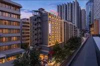 Huanman Qiancheng Elite · Aesthetic Luxury Hotel (Huaguoyuan White‑House Art Center, Guiyang) - Airport Shuttle