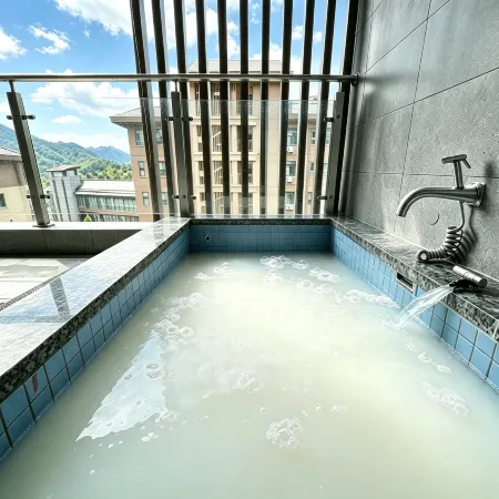 Green BLISS• Private Hot Spring Per Room• Hot Spring Boutique Inn