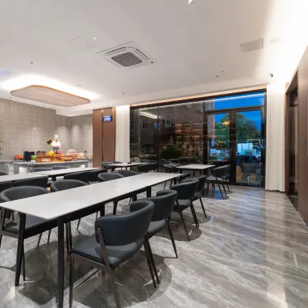 Quanyue Hotel