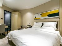 上海波定客智能酒店 - 惠选高级大床房（无窗）