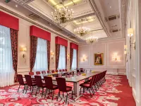 The Clermont London, Charing Cross Hotels near St. James