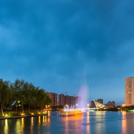 Korla Ronghui Yi Hotel (Xiangli Avenue Food Street Branch)