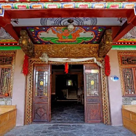 Jiaju Zangzhai Luobu Homestay